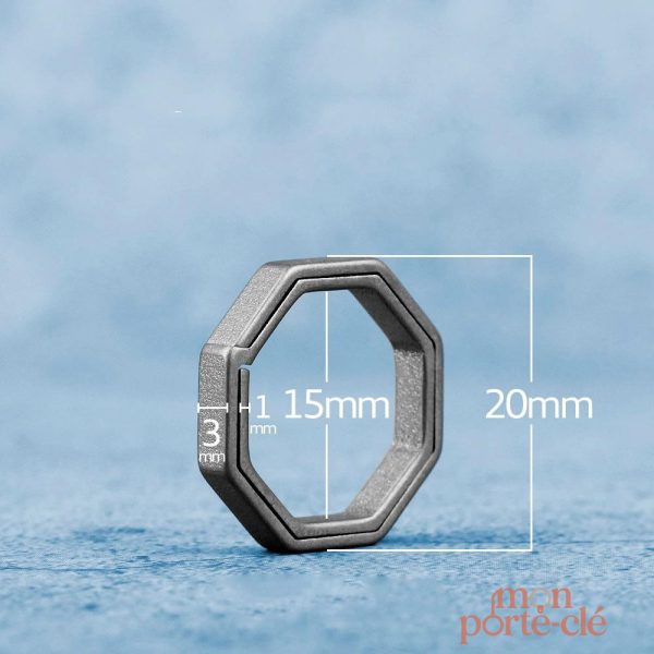 Porte-Clé Octogone en Titane design élégant