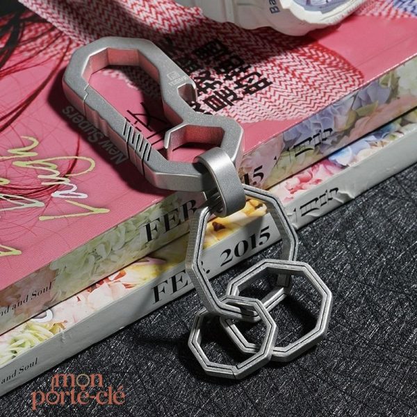 Porte-Clé en titane, accessoire chic et fonctionnel
