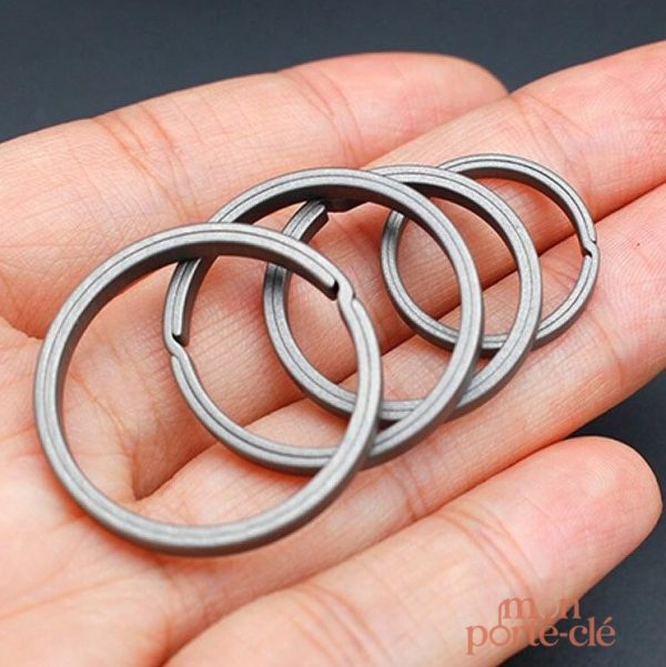 Anneau pour clés rond en titane