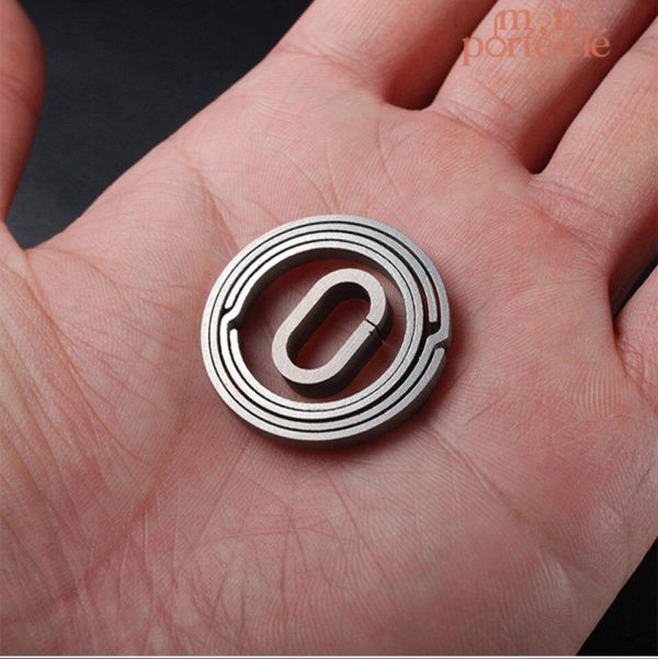 Porte-clé léger en titane