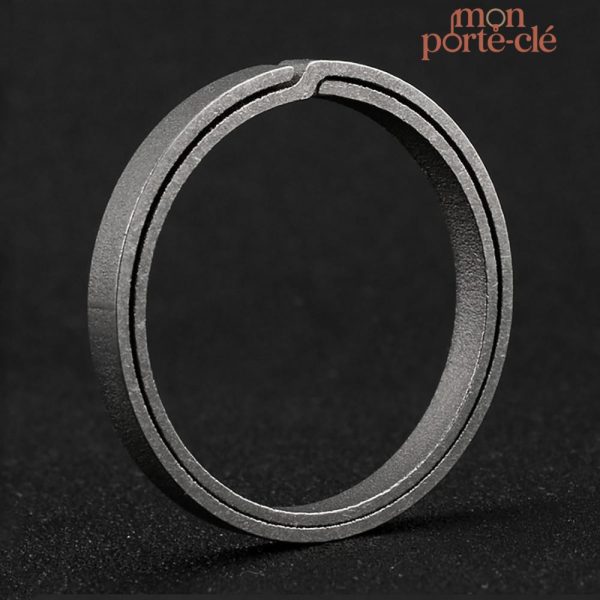 Porte-clé rond en matériau titane