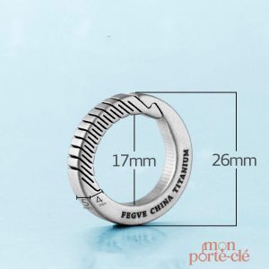 Porte-clé en titane avec mousqueton intégré