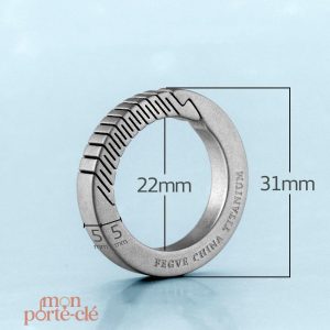 Anneau porte-clé en titane robuste