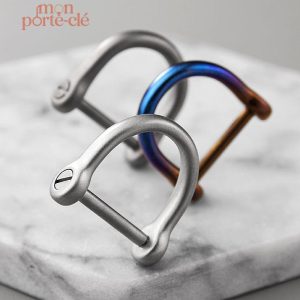 Anneau porte-clé étrier titane 13mm