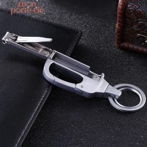Accessoire multifonction : porte-clé et coupe-ongles