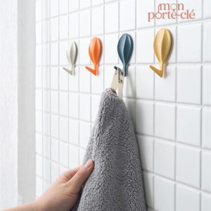 Porte-clé adhésif décoratif en forme de montgolfière