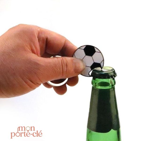 Porte-clé en acier avec fonction décapsuleur pour footballeurs