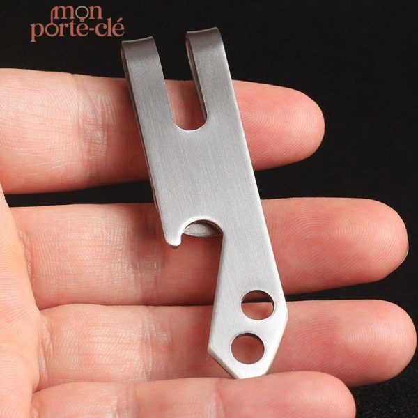 Accessoire 2 en 1 : porte-clé et décapsuleur en acier