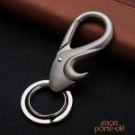 Accessoire porte-clé fonctionnel avec décapsuleur intégré