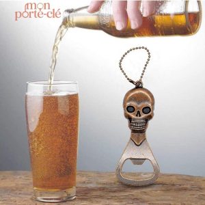 Porte-clé en acier, design crâne ricanant