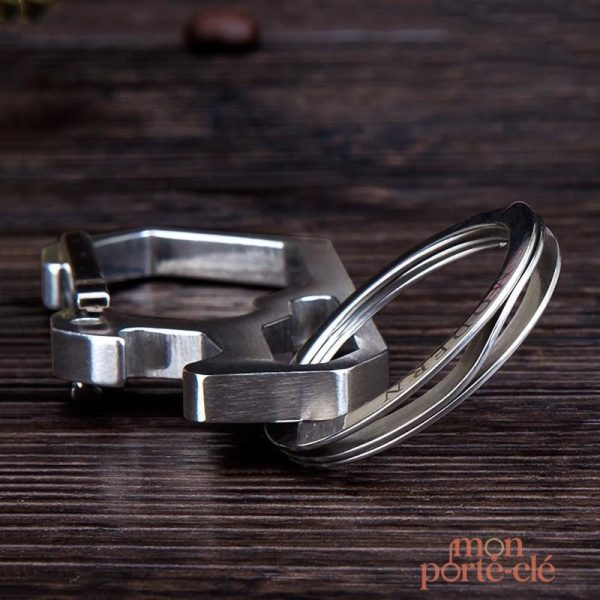 Porte-clé design en titane, idéal pour les bouteilles