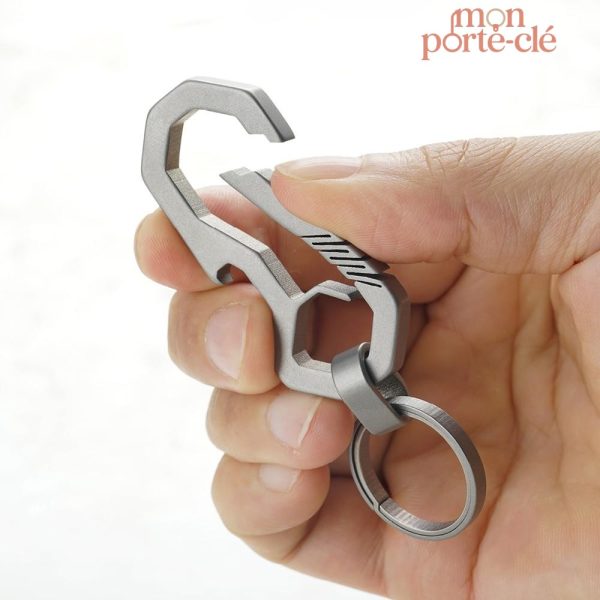 Porte-clé titane, pratique et durable pour les bouteilles