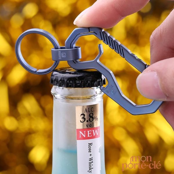 Porte-clé décapsuleur design moderne en titane