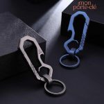 Élégant porte-clé en titane avec décapsuleur