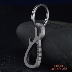 Porte-Clé Décapsuleur Titane L'Homme Moderne