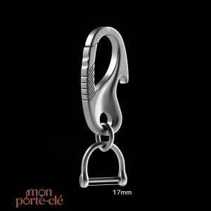 Décapsuleur porte-clé en titane raffiné