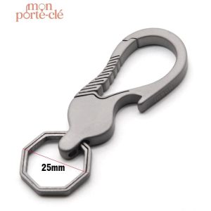 Accessoire pratique : Porte-Clé et décapsuleur Titane