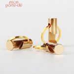 Porte-clé en acier avec fonction décapsuleur