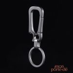Porte-clé en titane avec fonction décapsuleur