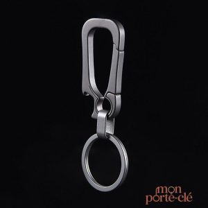Porte-clé en titane avec fonction décapsuleur