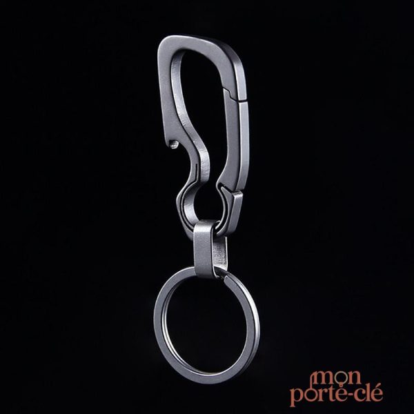 Décapsuleur porte-clé en titane élégant et pratique