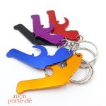 Accessoire original : porte-clé décapsuleur en forme de pistolet