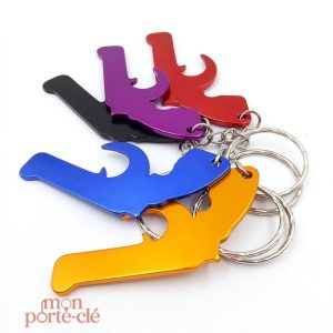 Accessoire original : porte-clé décapsuleur en forme de pistolet