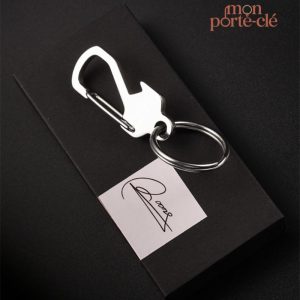 Porte-clé élégant et fonctionnel : décapsuleur intégré