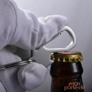 Porte-clé en acier inoxydable avec fonction décapsuleur