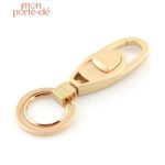 Accessoire masculin : porte-clé avec fermoir en acier