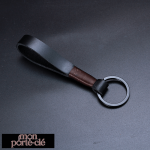 Accessoire porte-clé en cuir avec lanière moderne