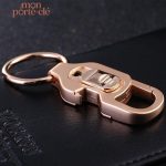 Accessoire en acier au design élégant pour clés