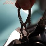 Porte-clé robuste en titane, design multifonction