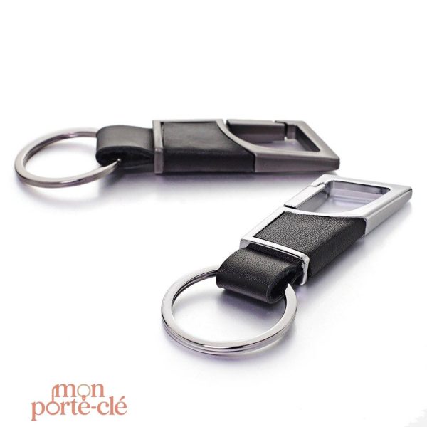 Accessoire en cuir avec mousqueton robuste