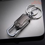 Porte-clé acier avec décapsuleur rotatif pratique