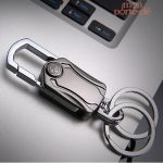 Design fonctionnel : porte-clé en acier avec décapsuleur