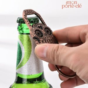 Décapsuleur porte-clé en forme de tête de mort