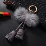 Accessoire porte-clé avec pompon doux