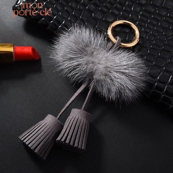 Accessoire porte-clé avec pompon doux