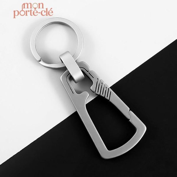 Solution astucieuse pour suspendre les pantalons