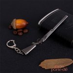 Porte-clé stylisé inspiré d'une arme