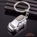 Accessoire de voiture : porte-clé stylé chromé