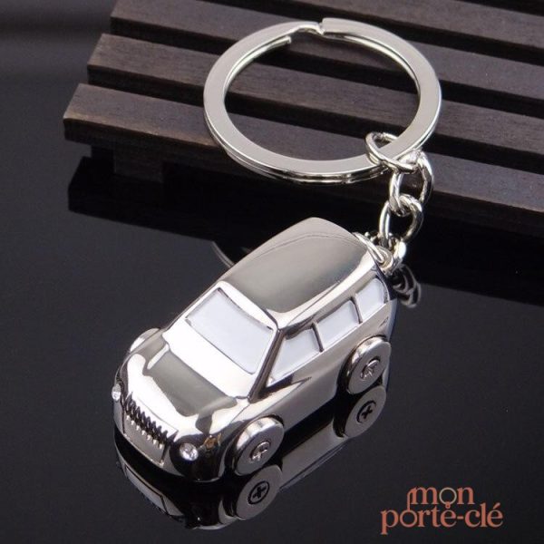 Accessoire de voiture : porte-clé stylé chromé