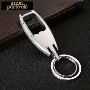 Porte-clé Batman avec logo classique et accroche pratique