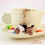 Porte-clé moto doré pour passionnés