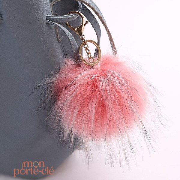 Bijou de Sac Pompon doux, finition soyeuse et agréable