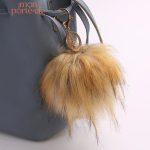 Porte-Clé Pompon multicolore, design vibrant et attrayant
