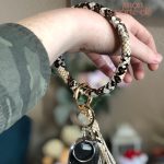 Bracelet en cuir multifonctionnel : porte-clé pratique