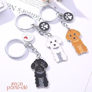 Porte-clé chien caniche en métal