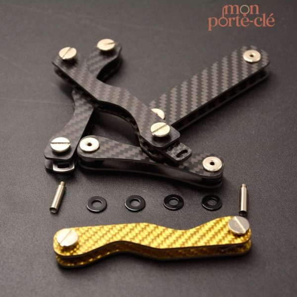 Porte-clé carbone minimaliste et fonctionnel